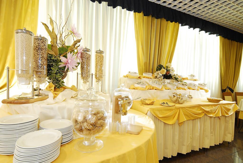 Hotel Maxim Verona Esterno foto