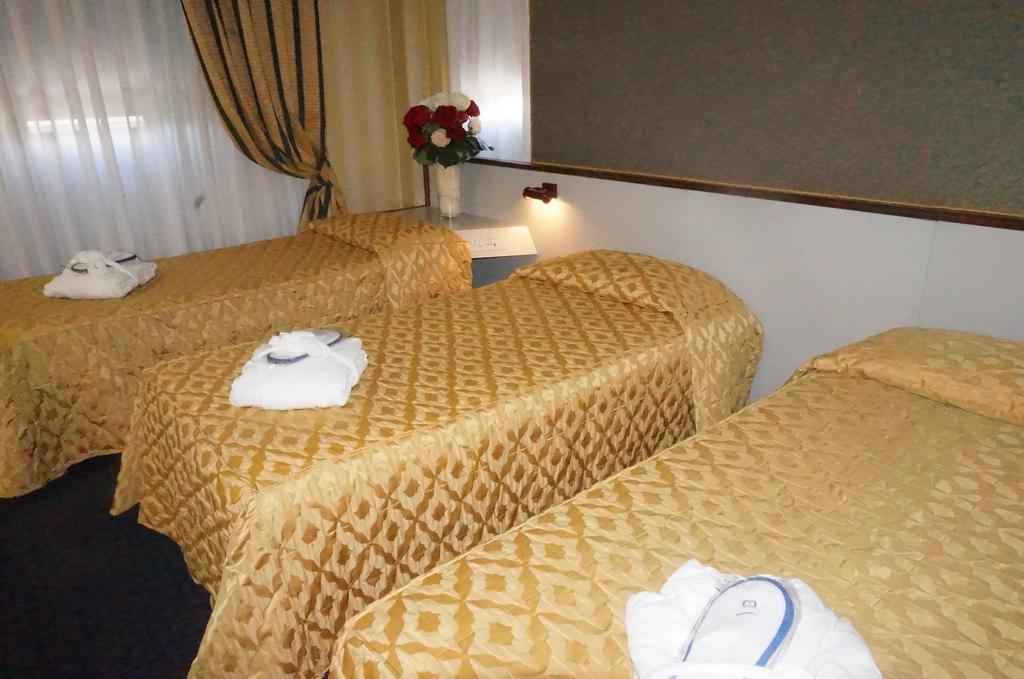 Hotel Maxim Verona Esterno foto