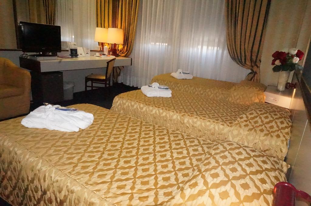 Hotel Maxim Verona Esterno foto
