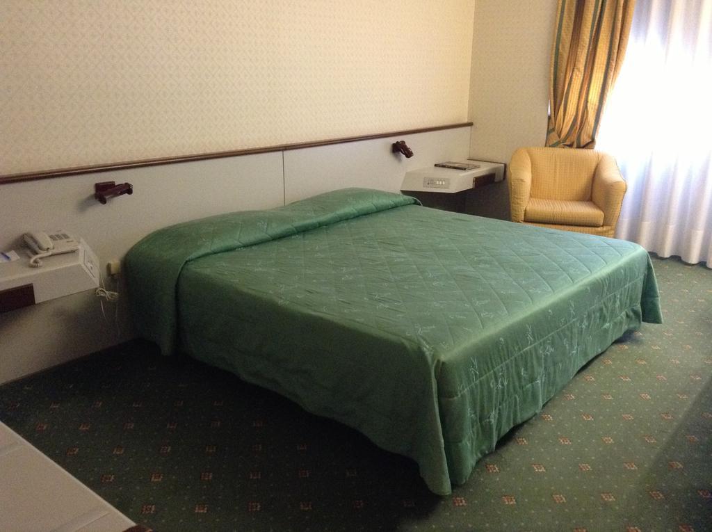Hotel Maxim Verona Esterno foto
