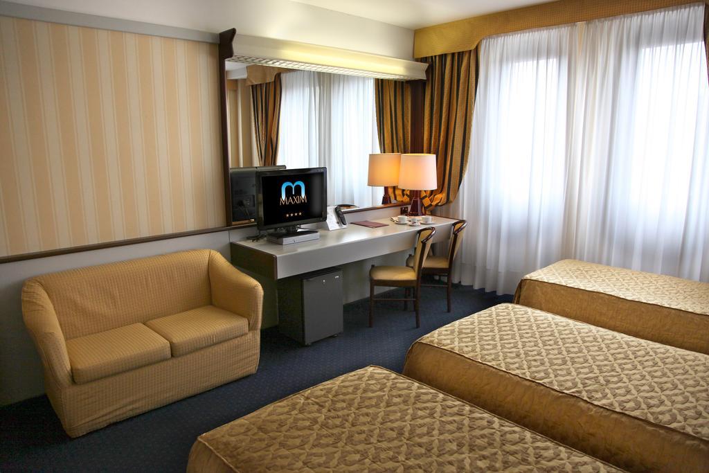 Hotel Maxim Verona Esterno foto