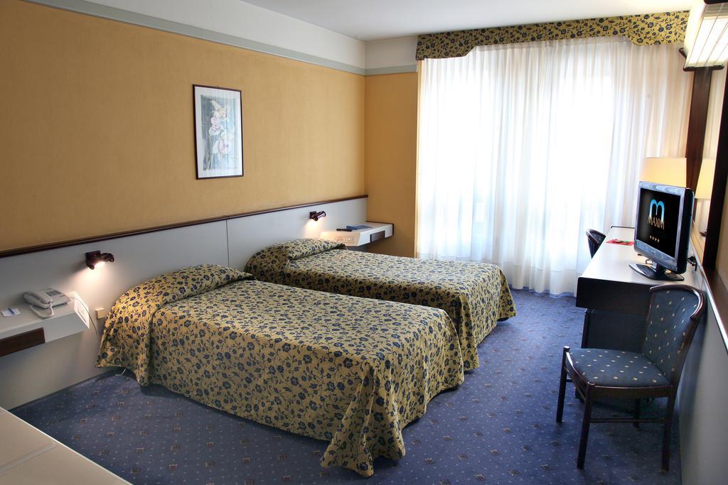 Hotel Maxim Verona Esterno foto